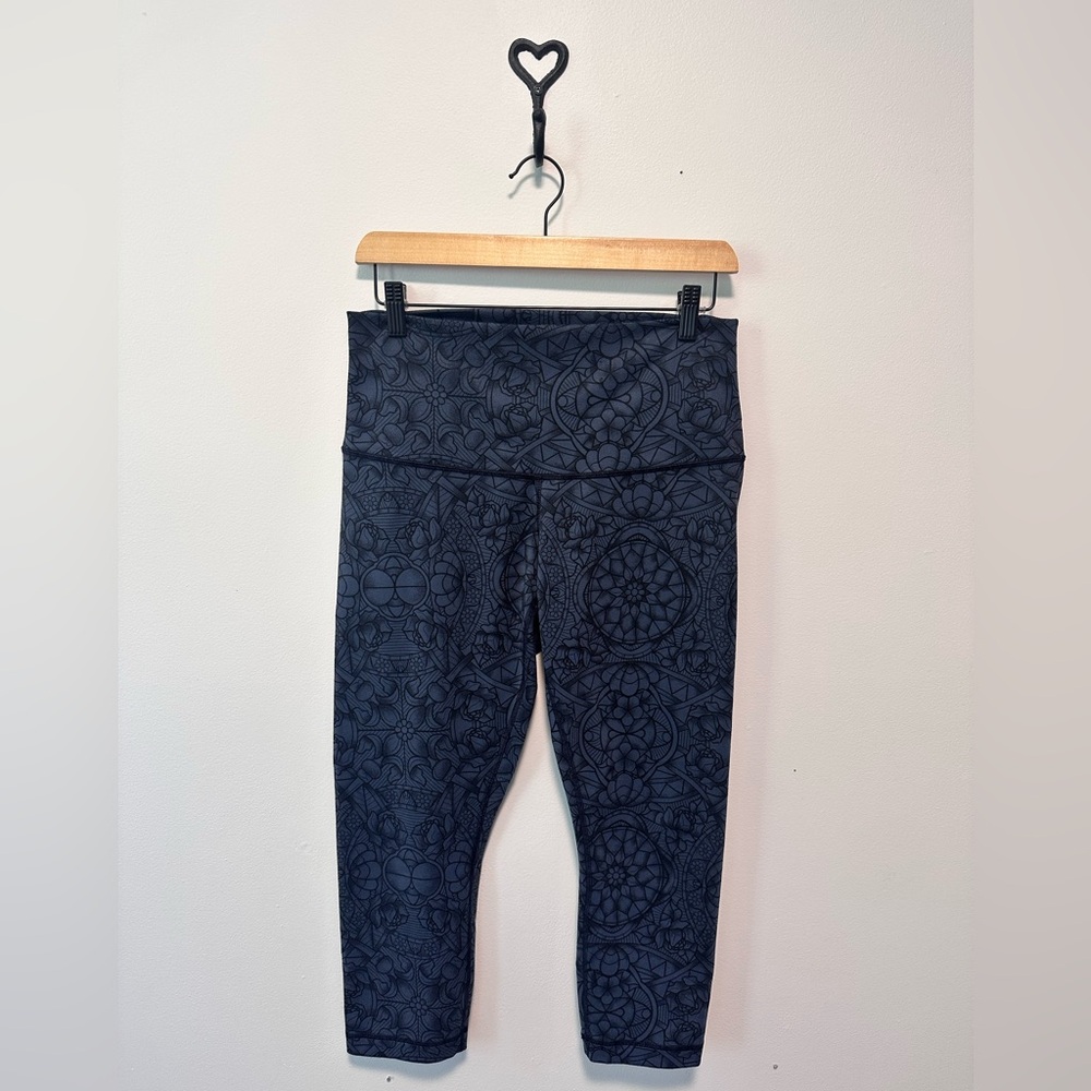 Lululemon Black & Blue Patterned High-Waisted Leggings